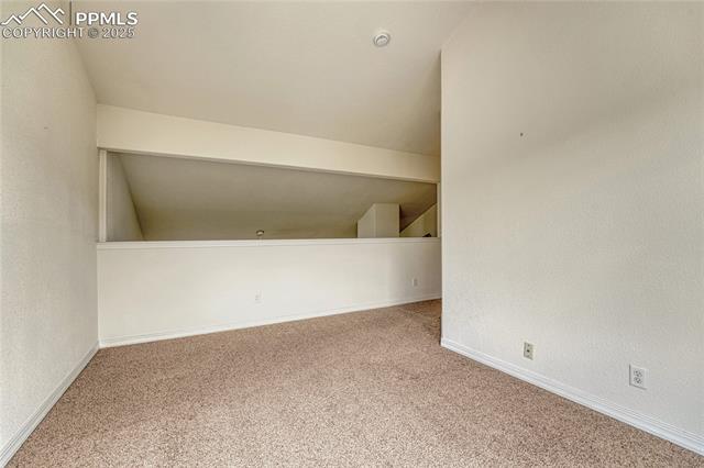 3275 Chestnut Glen Lane