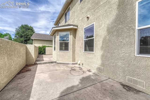 3275 Chestnut Glen Lane