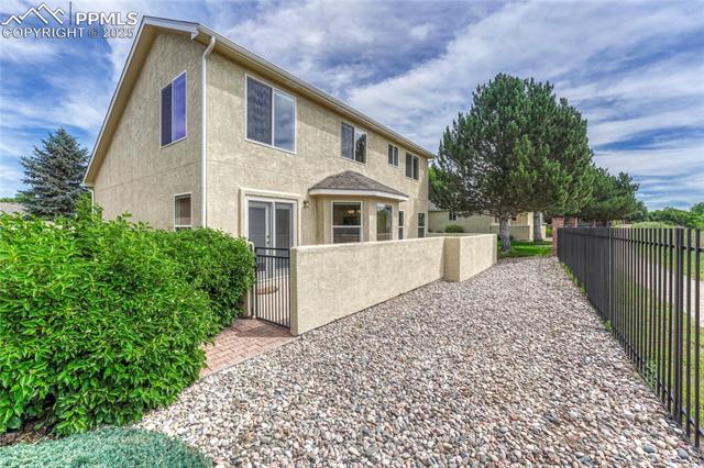 3275 Chestnut Glen Lane