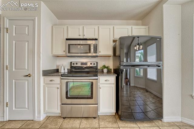 3275 Chestnut Glen Lane