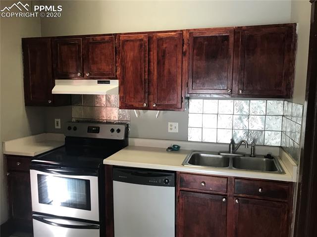 835 E COSTILLA Street