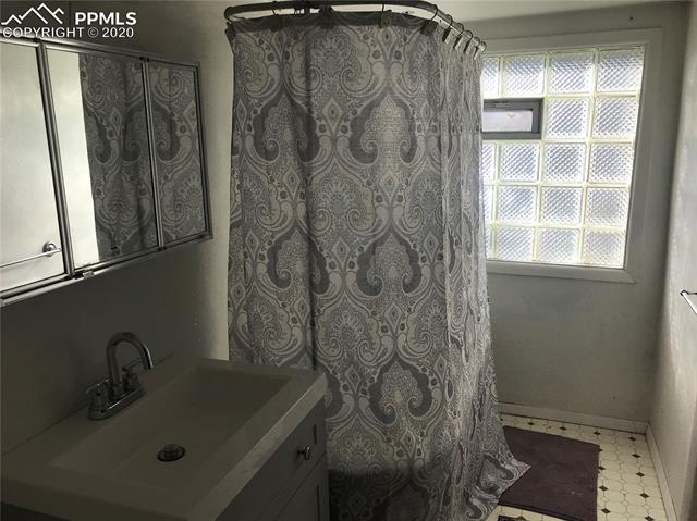 835 E COSTILLA Street