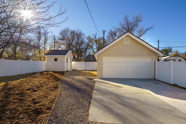 1015 E Boulder Street