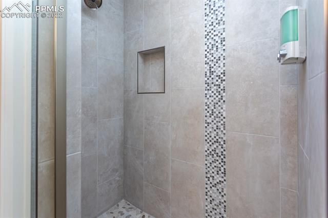 646 Thimbleberry Point