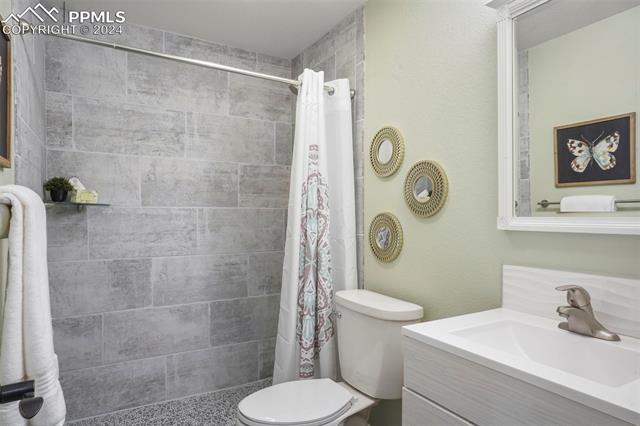 9090 Royal Melbourne Circle