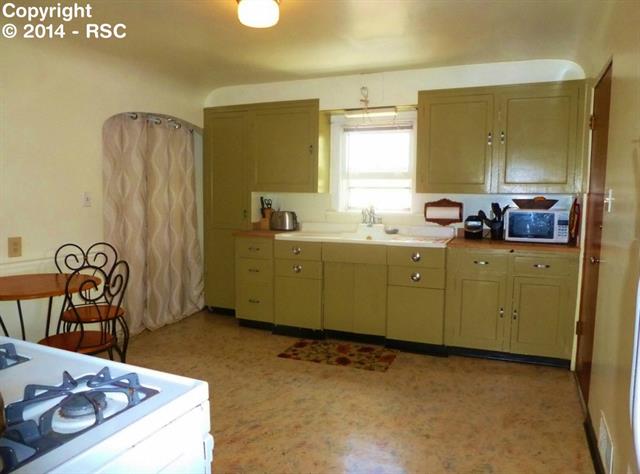 2607 N Cascade Avenue