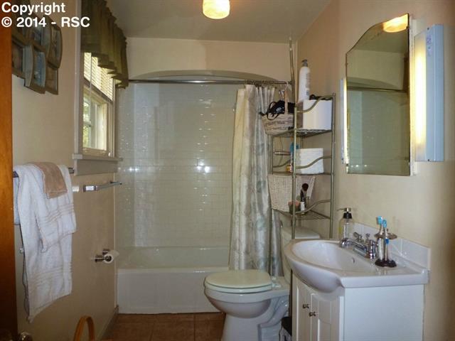 2607 N Cascade Avenue