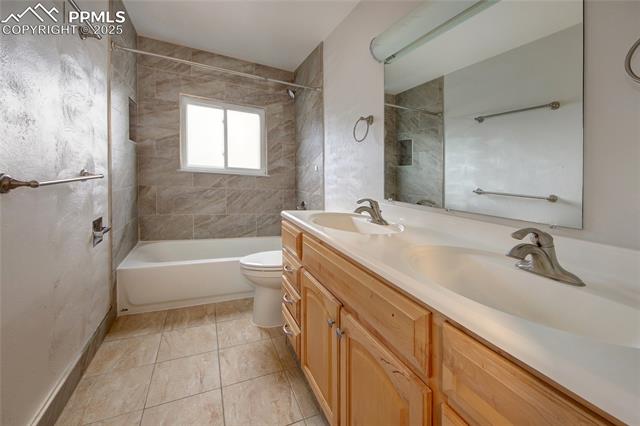 4610 S Sleepy Hollow Circle