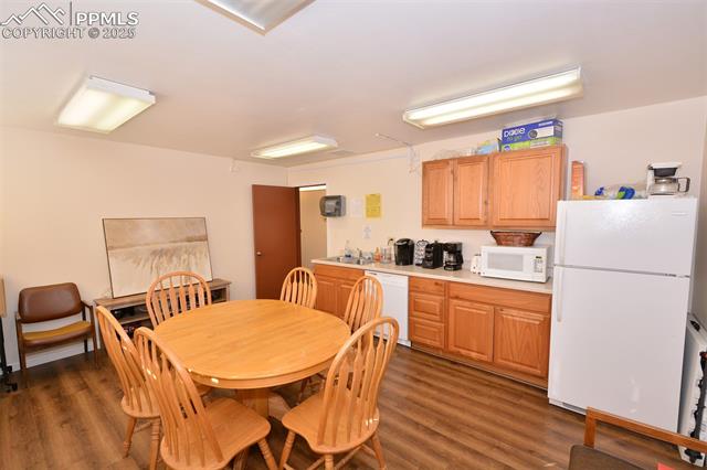 320 & 326 E Costilla Street