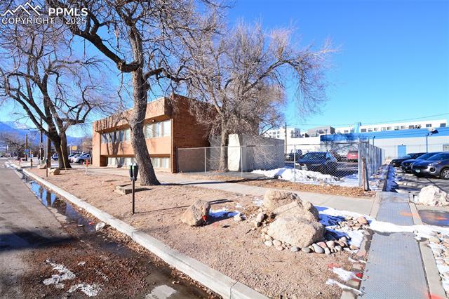 320 & 326 E Costilla Street