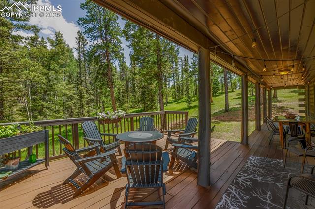 101 Daniwood Grove