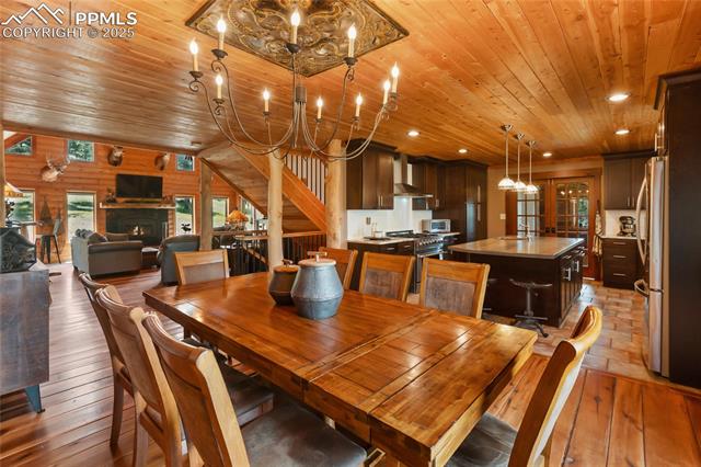 101 Daniwood Grove