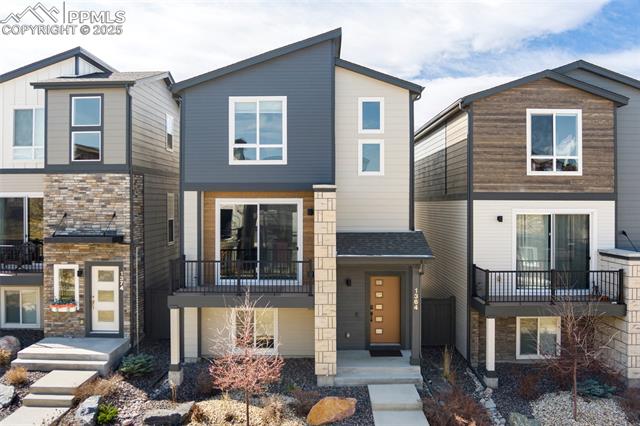 1364 Sunshine Valley Way