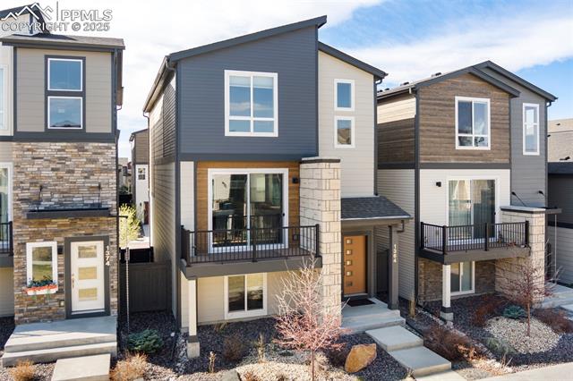 1364 Sunshine Valley Way