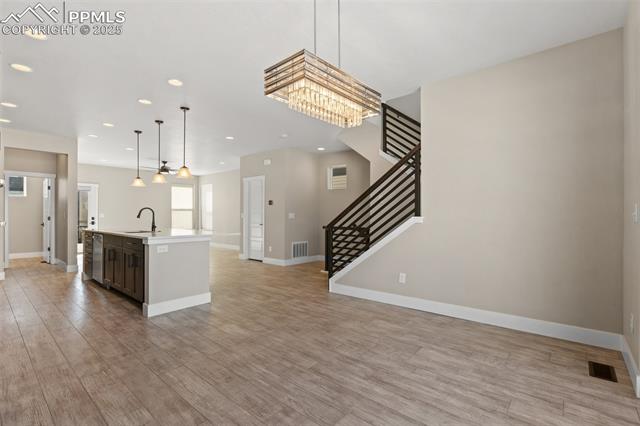 1364 Sunshine Valley Way