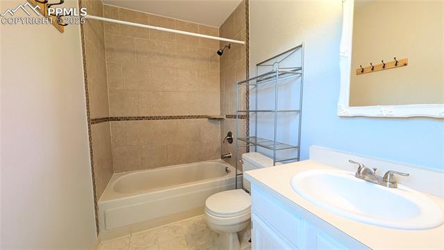 720 W Northwoods Drive