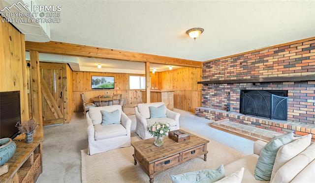 720 W Northwoods Drive