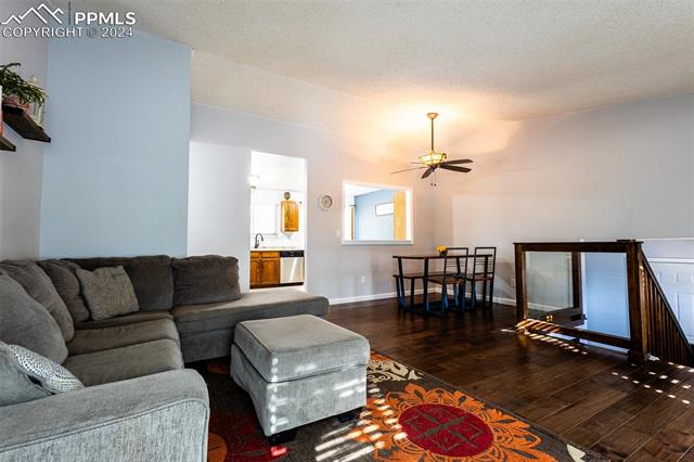 530 Saddlemountain Road