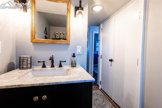 530 Saddlemountain Road