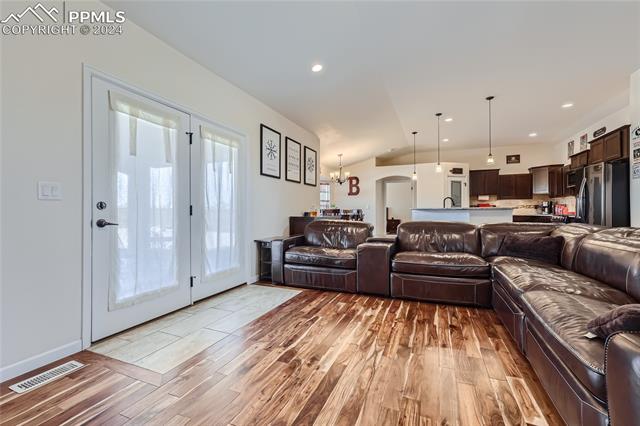 1257 N Starkweather Lane