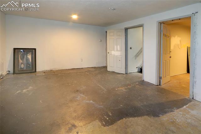 2940 Illinois Avenue