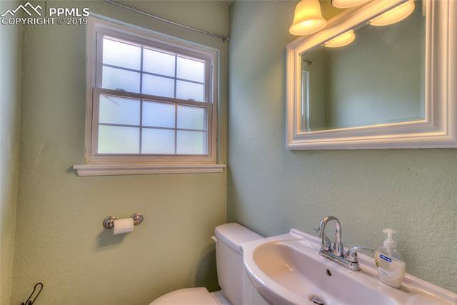 2211 Glenn Summer Road