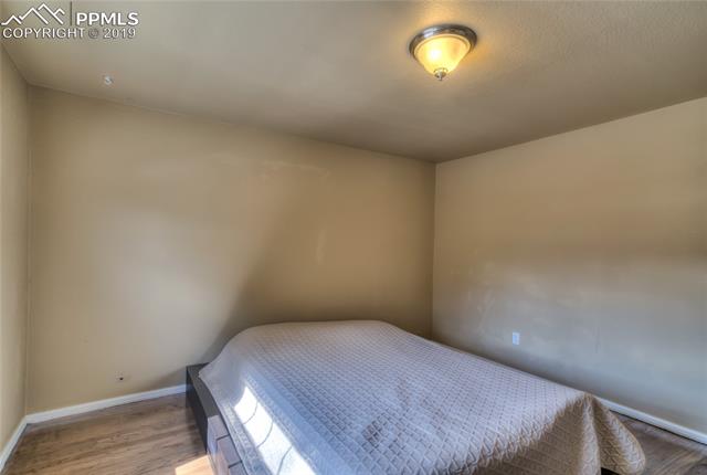 2211 Glenn Summer Road