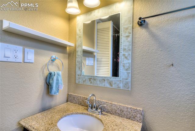 2211 Glenn Summer Road