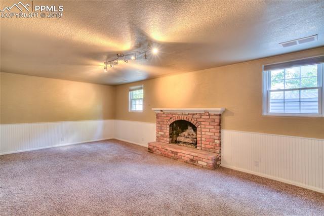 2211 Glenn Summer Road