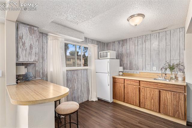 6955 Mescalero Drive