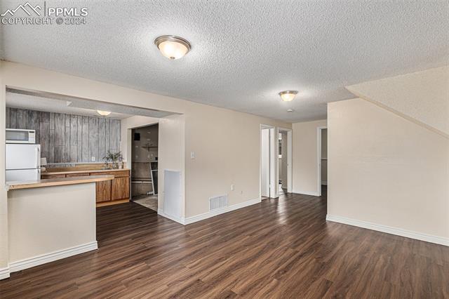 6955 Mescalero Drive