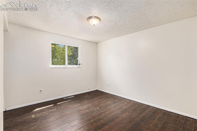 6955 Mescalero Drive