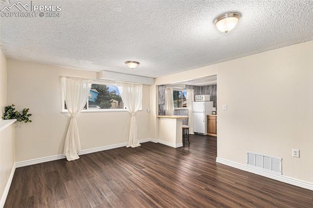 6955 Mescalero Drive