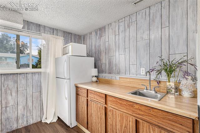 6955 Mescalero Drive