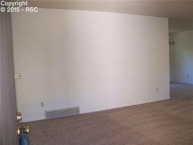 3325 E Oak Creek Drive