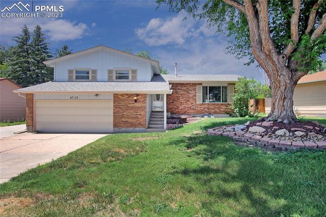 4712 N Hackamore Drive