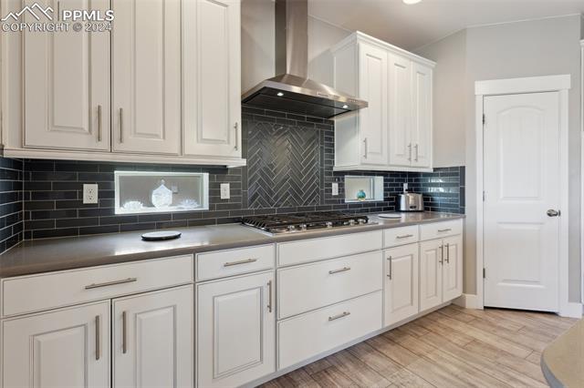 1605 Summerglow Lane