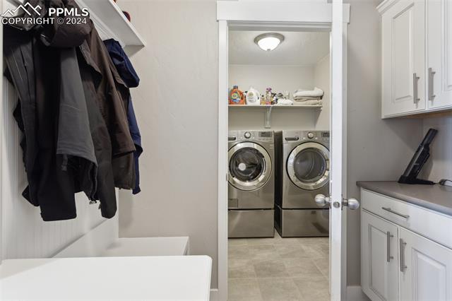 1605 Summerglow Lane