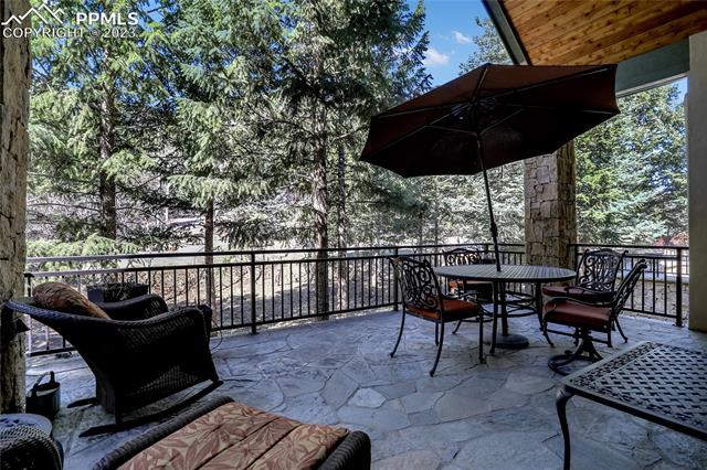 5018 La Tour View