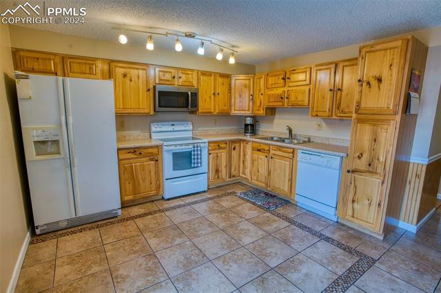 258 W Rockrimmon Boulevard D