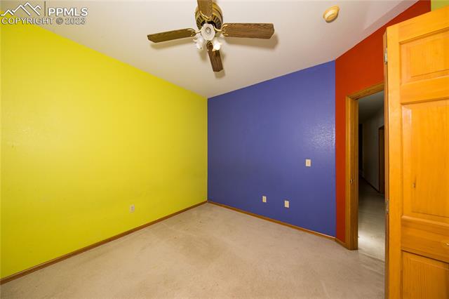 9988 Peaceful Valley Road