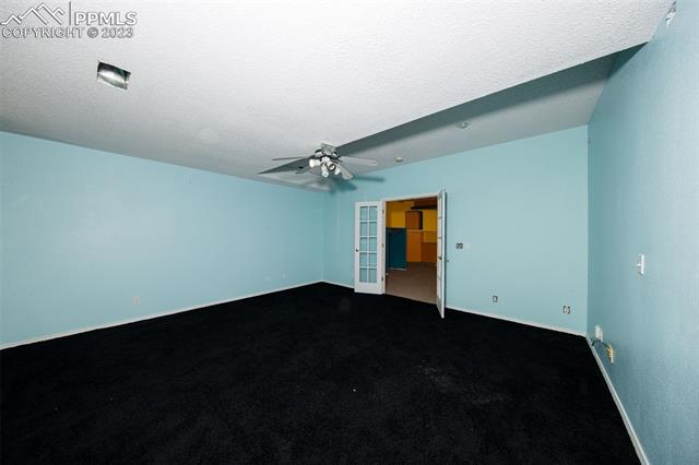 9988 Peaceful Valley Road