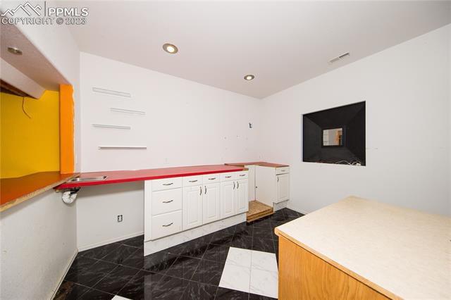 9988 Peaceful Valley Road