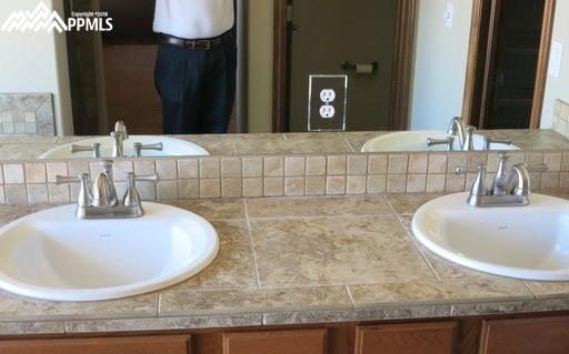 10914 Glen Canyon Drive