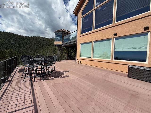 5210 Lower Vista Road