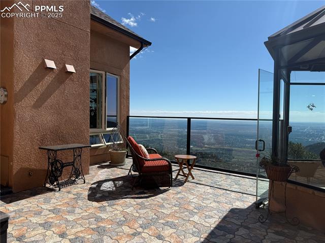 5210 Lower Vista Road