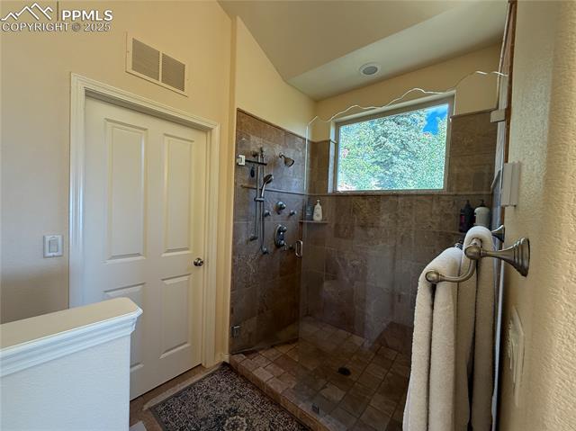 5210 Lower Vista Road