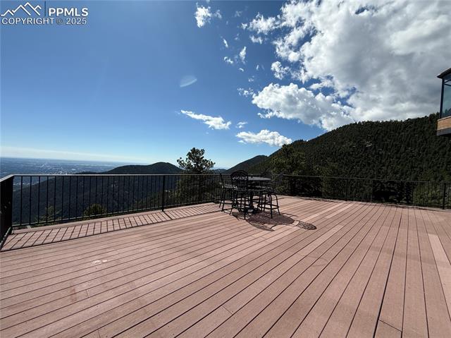 5210 Lower Vista Road