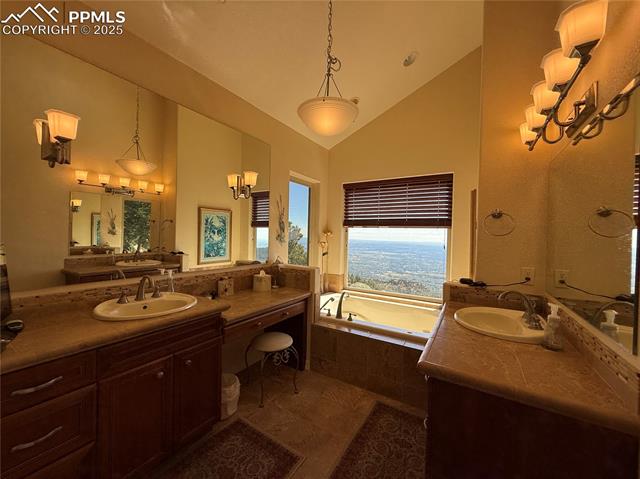 5210 Lower Vista Road