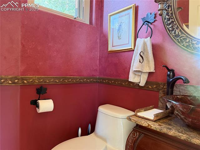 5210 Lower Vista Road